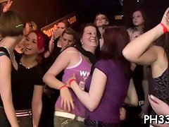 Wild cheeks sucking 10-pounder in club